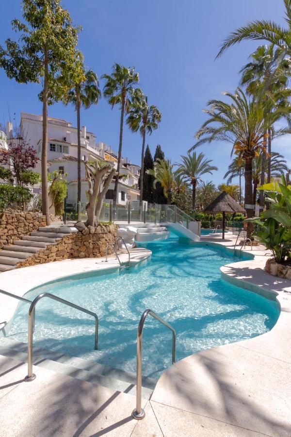 Marbella Banus Suites - Golden Beach Marbella Suite Exterior photo