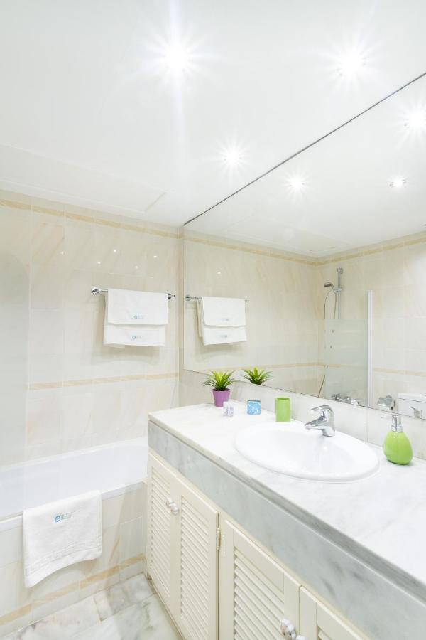 Marbella Banus Suites - Golden Beach Marbella Suite Exterior photo