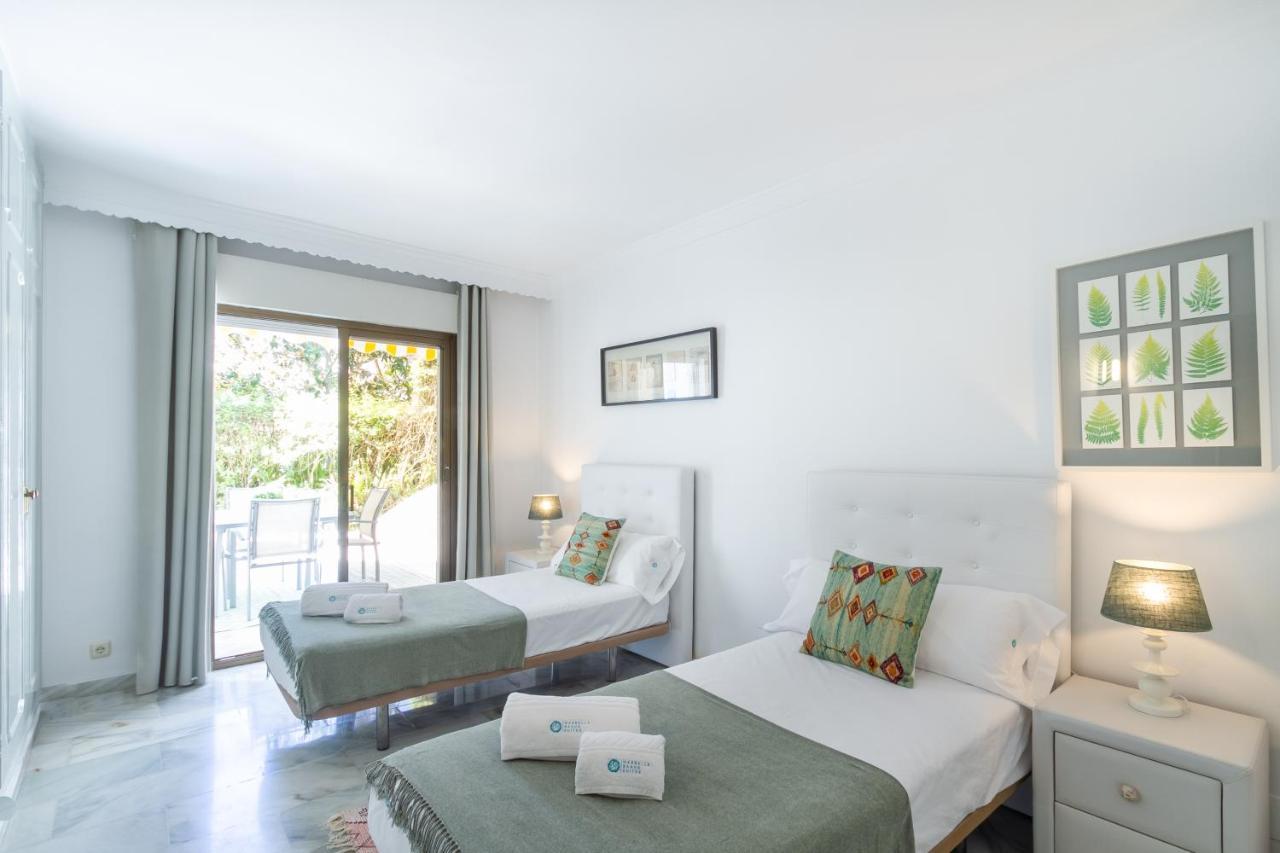 Marbella Banus Suites - Golden Beach Marbella Suite Exterior photo
