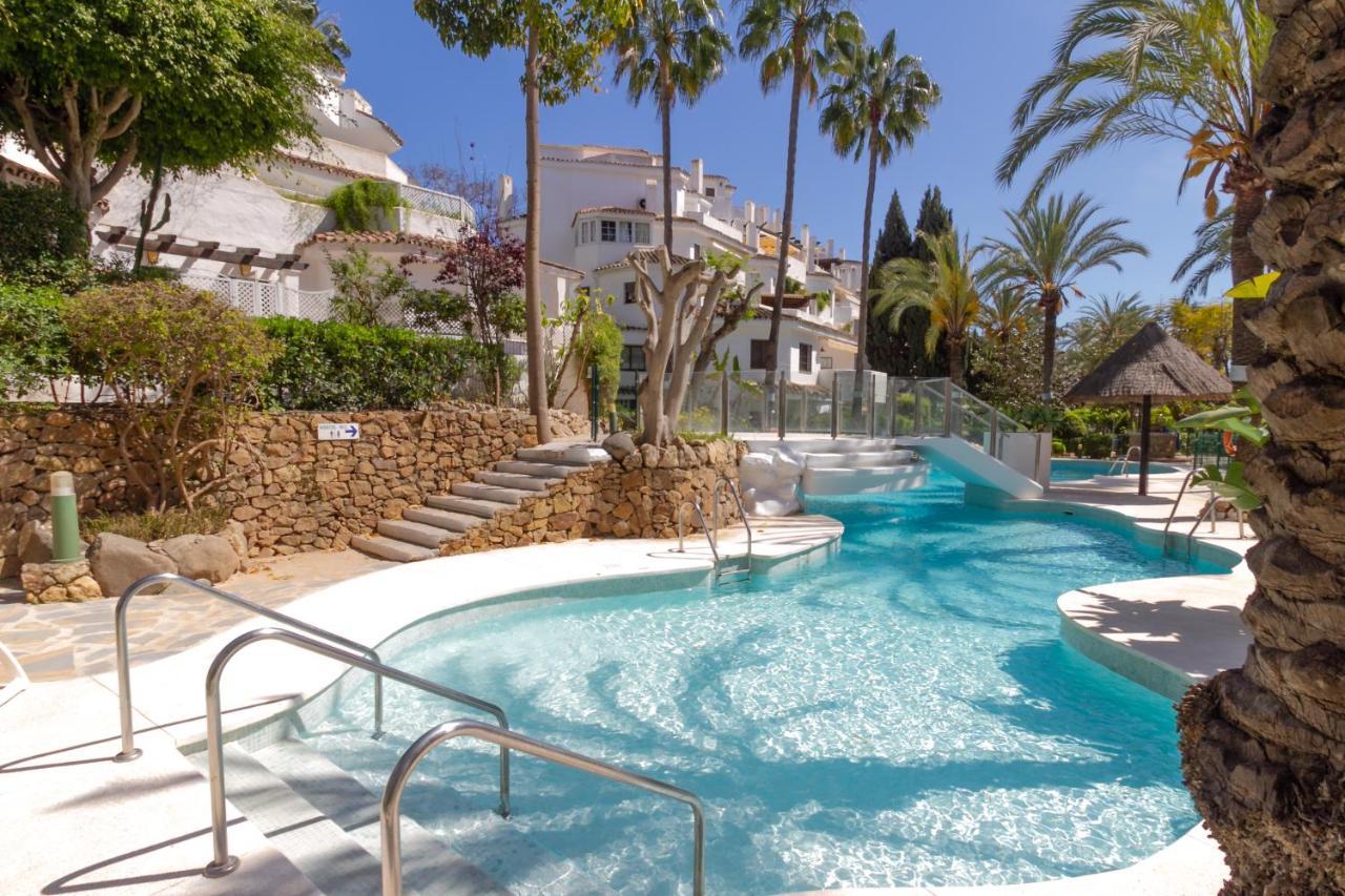 Marbella Banus Suites - Golden Beach Marbella Suite Exterior photo